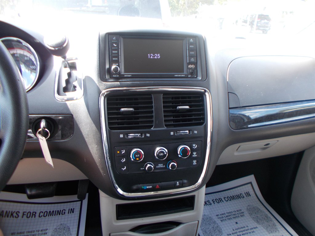2019 Dodge Grand Caravan - $11,500