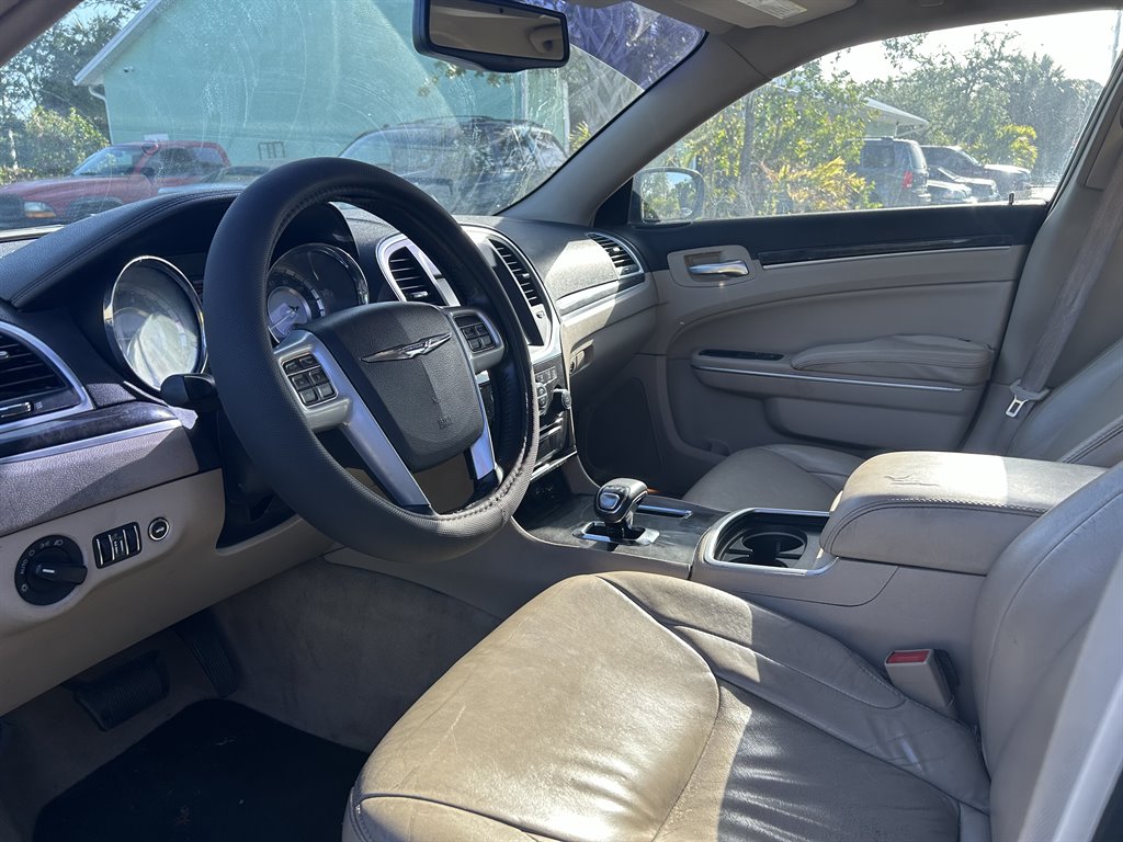 2023 Chrysler Pacifica Hybrid Touring L photo 6