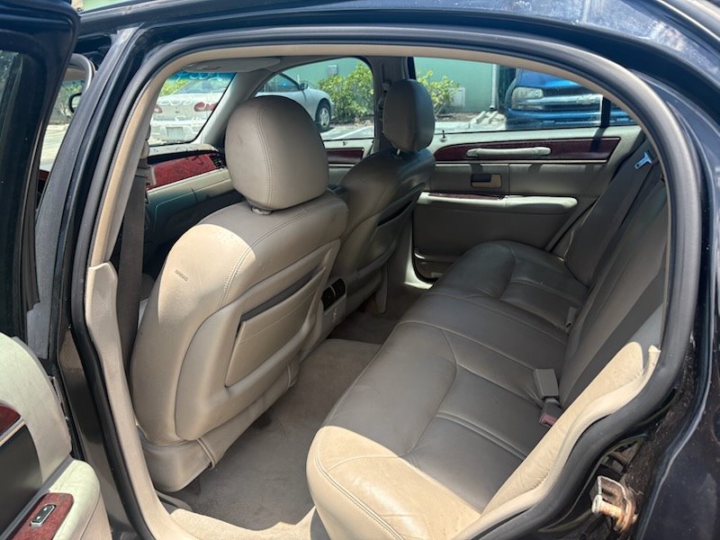 2004 Lincoln Town Car