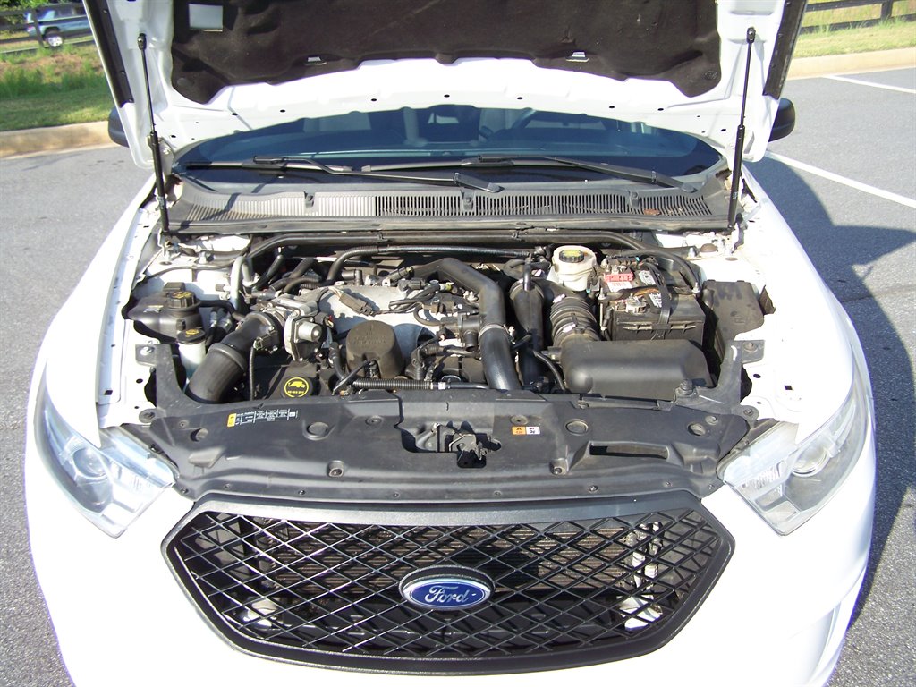 2015 Ford Taurus - $12,990