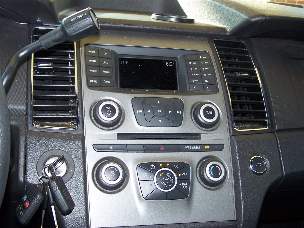 2015 Ford Taurus - $12,990