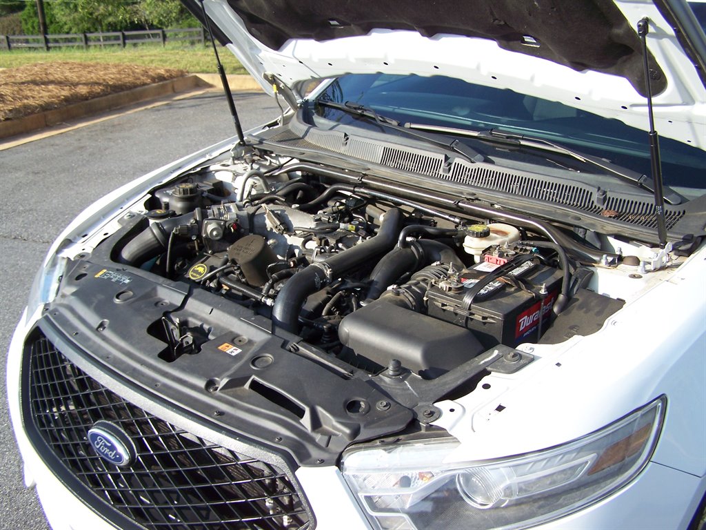 2015 Ford Taurus - $12,990