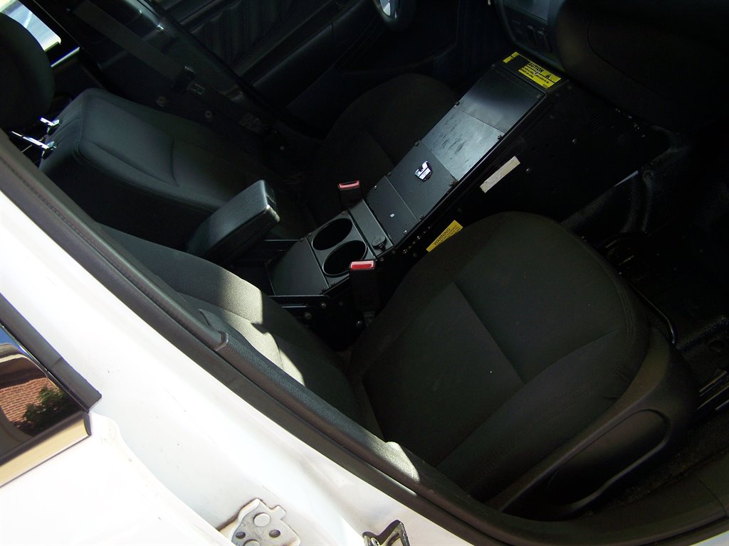2015 Ford Taurus - $12,990