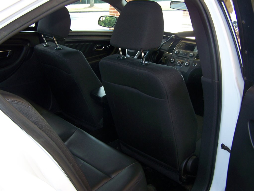 2015 Ford Taurus - $12,990