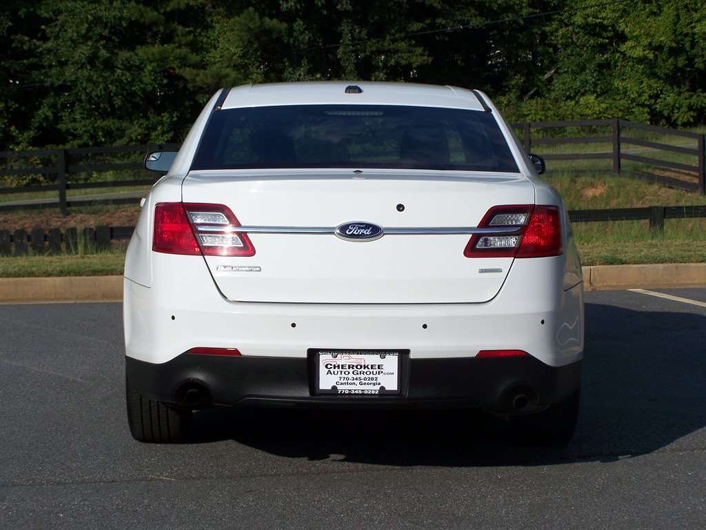 2015 Ford Taurus - $12,990