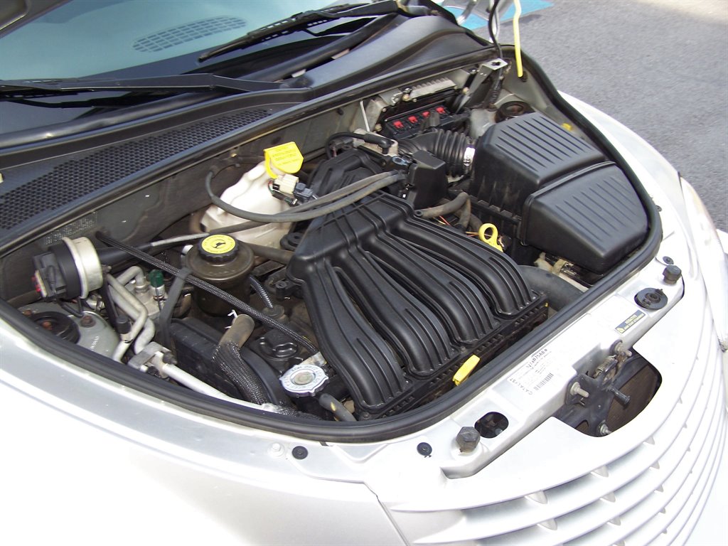 2004 Chrysler PT Cruiser photo