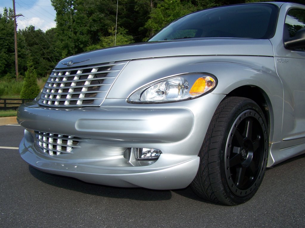 2004 Chrysler PT Cruiser photo