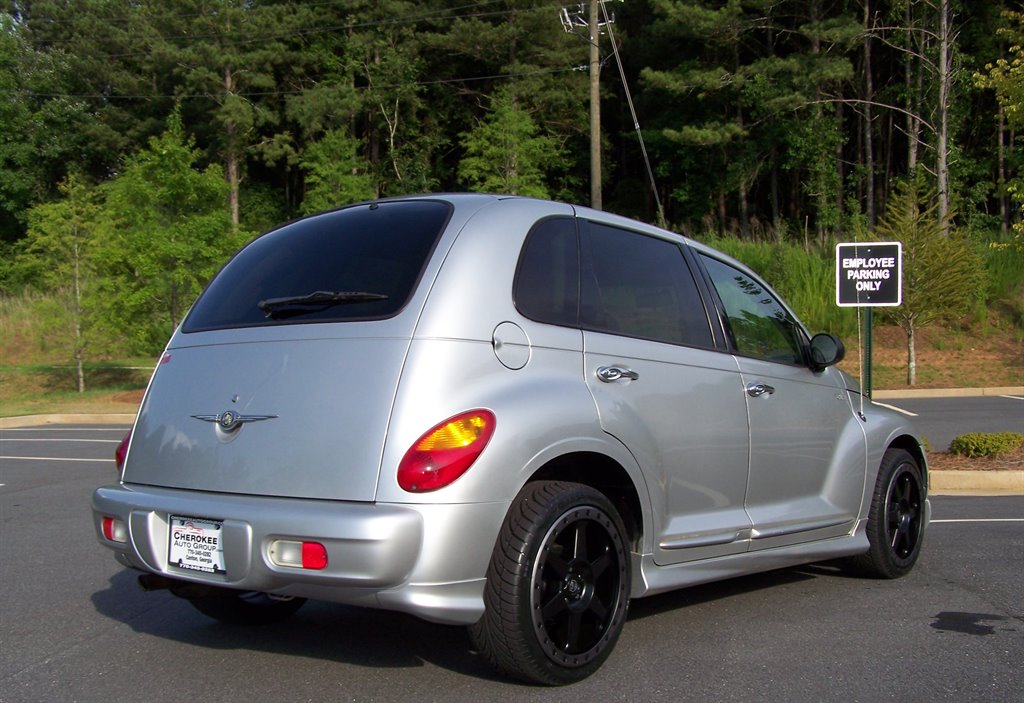 2004 Chrysler PT Cruiser photo