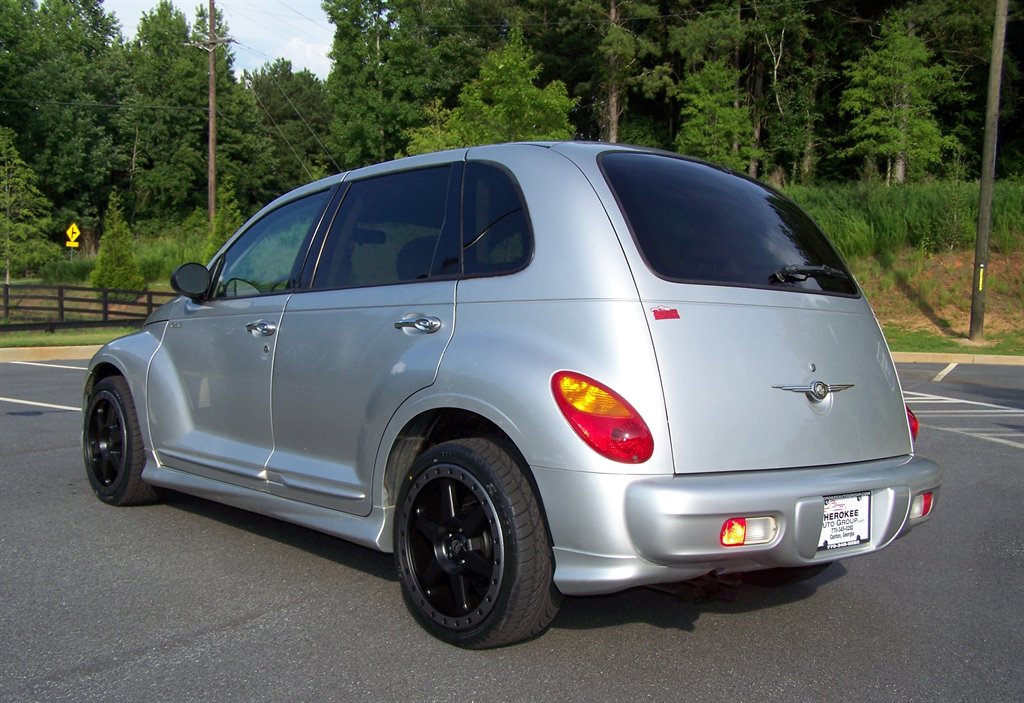 2004 Chrysler PT Cruiser photo