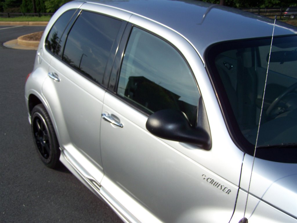 2004 Chrysler PT Cruiser photo