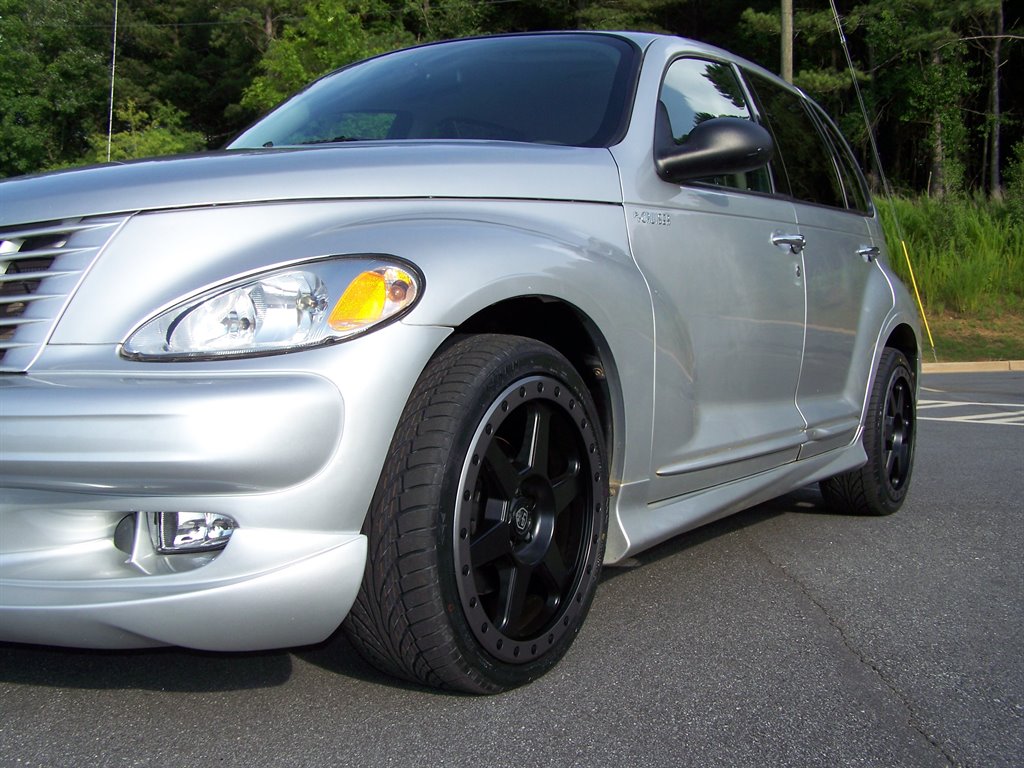 2004 Chrysler PT Cruiser photo