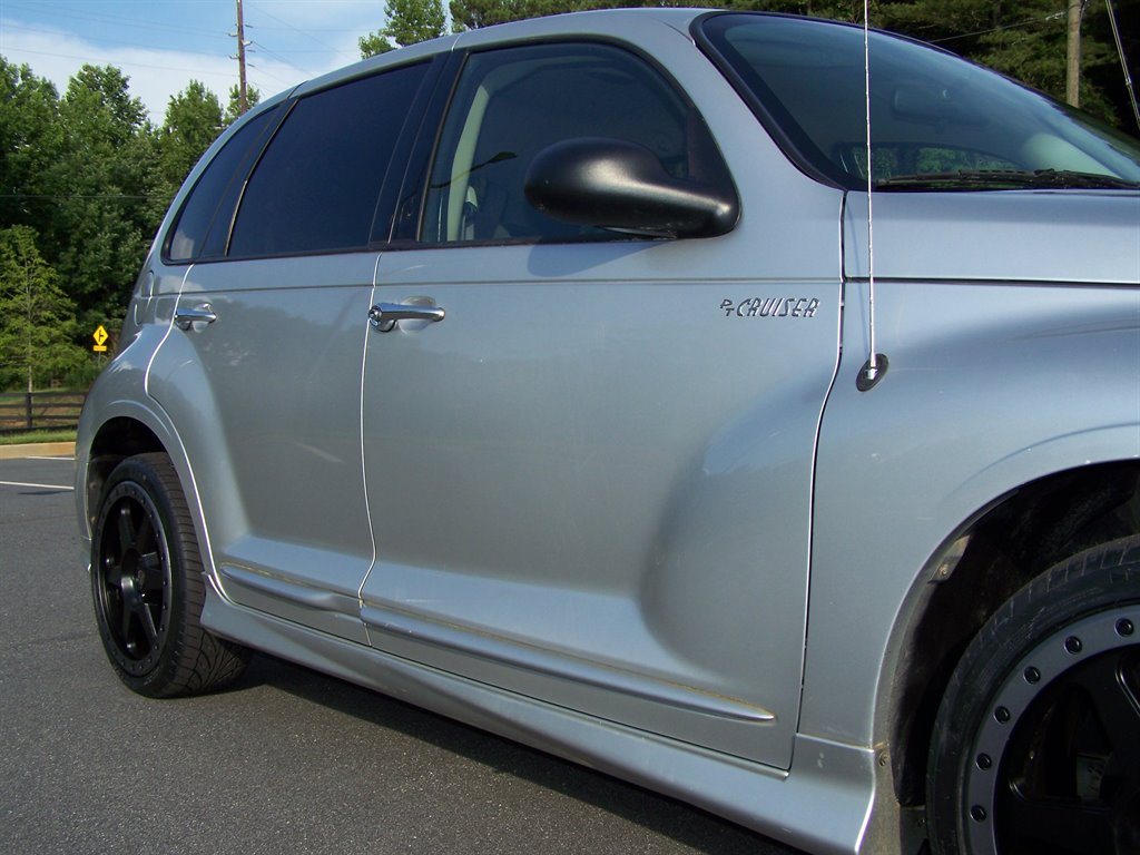 2004 Chrysler PT Cruiser photo