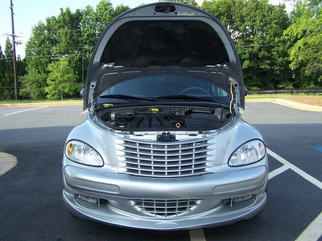 2004 Chrysler PT Cruiser photo