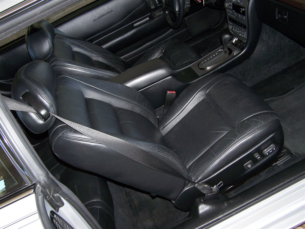 2000 Cadillac Eldorado ESC photo