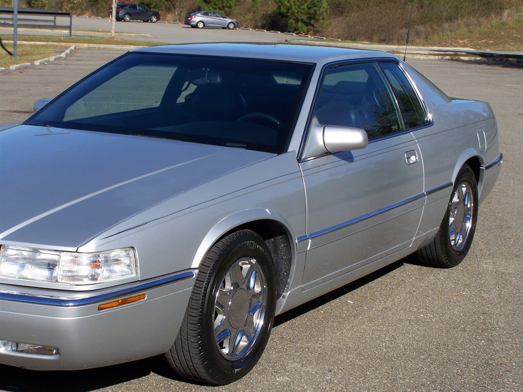 2000 Cadillac Eldorado ESC photo