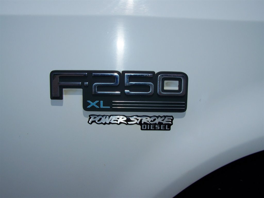 1996 Ford F-250 XL photo