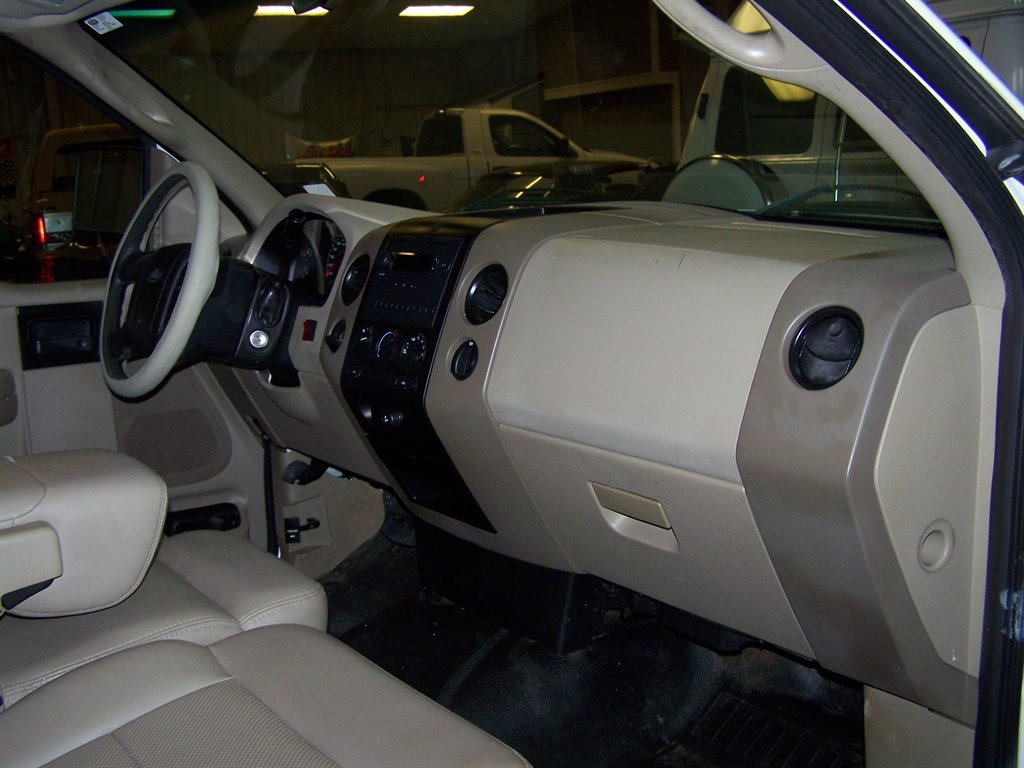 2008 Ford F-150 STX photo