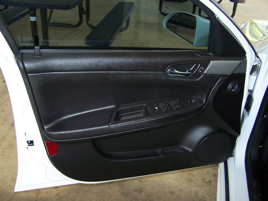 2014 Chevrolet Impala - $10,990