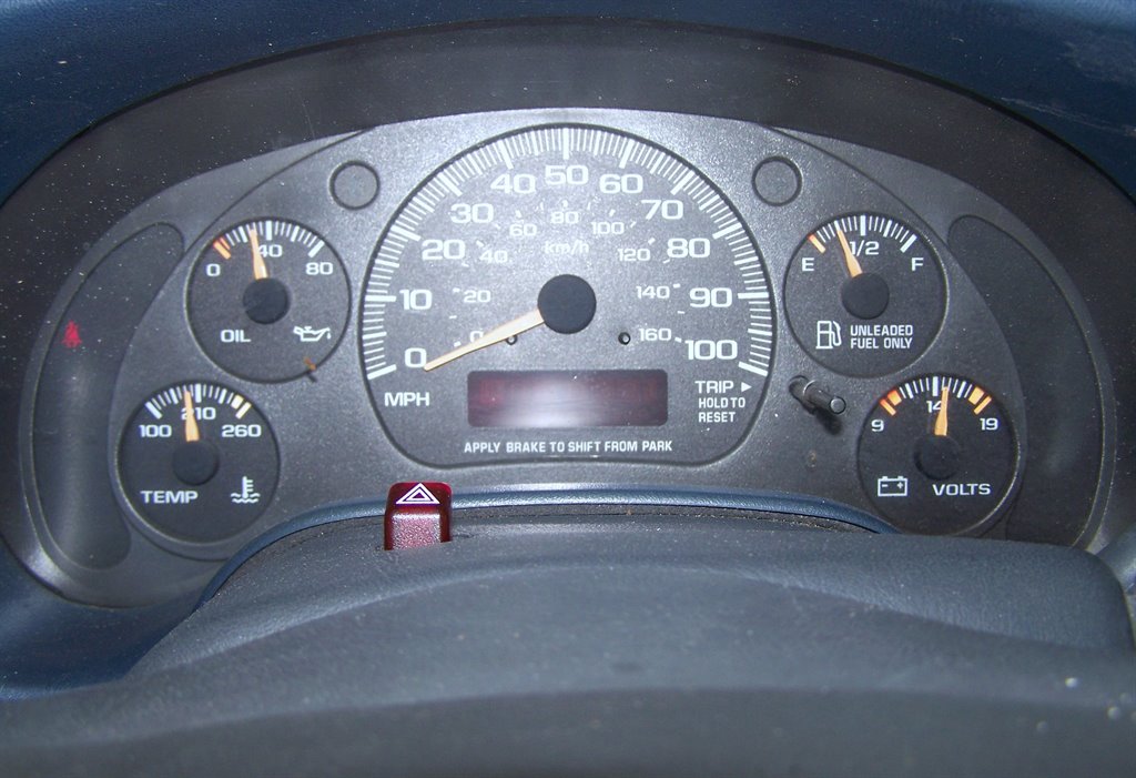 2002 Chevrolet Astro photo