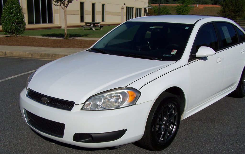 2016 Chevrolet Impala - $13,990