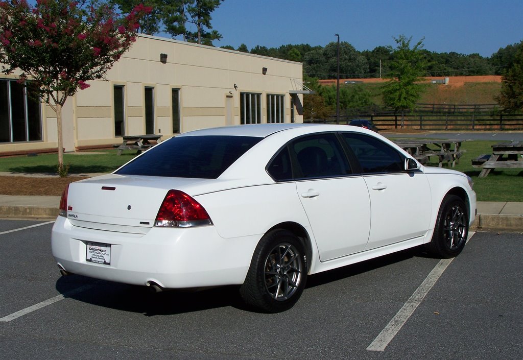 2016 Chevrolet Impala - $13,990