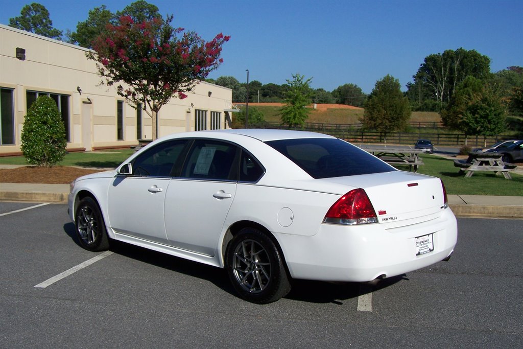 2016 Chevrolet Impala - $13,990