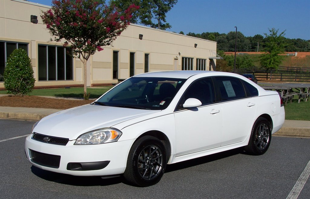 2016 Chevrolet Impala - $13,990