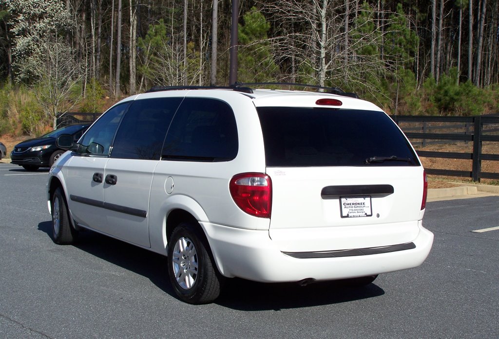 2006 Dodge Grand Caravan SE photo