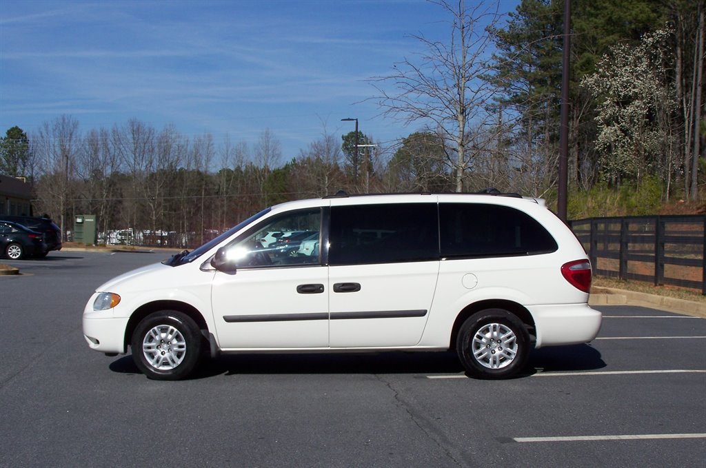 2006 Dodge Grand Caravan SE photo
