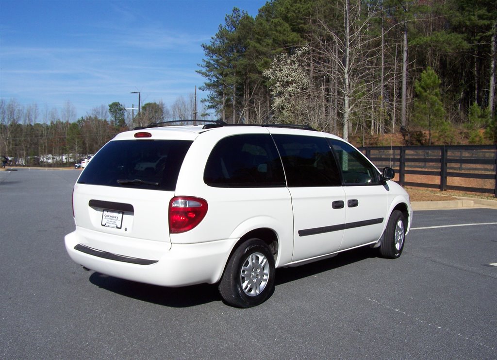 2006 Dodge Grand Caravan SE photo