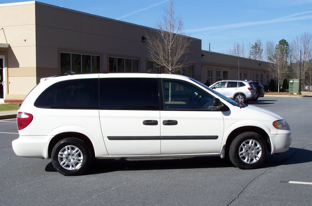 2006 Dodge Grand Caravan SE photo