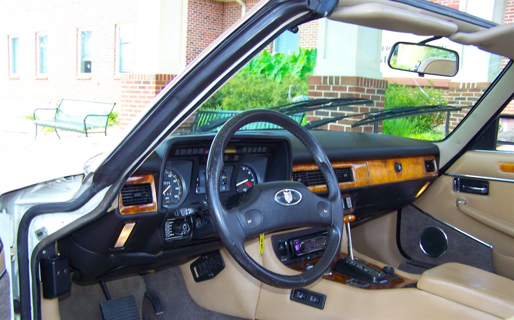1989 Jaguar XJ-Series XJS photo