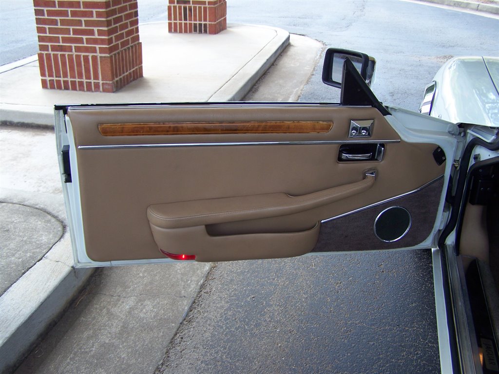 1989 Jaguar XJ-Series XJS photo