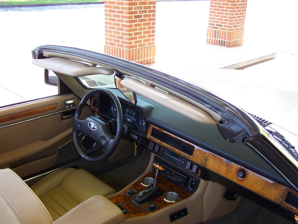 1989 Jaguar XJ-Series XJS photo