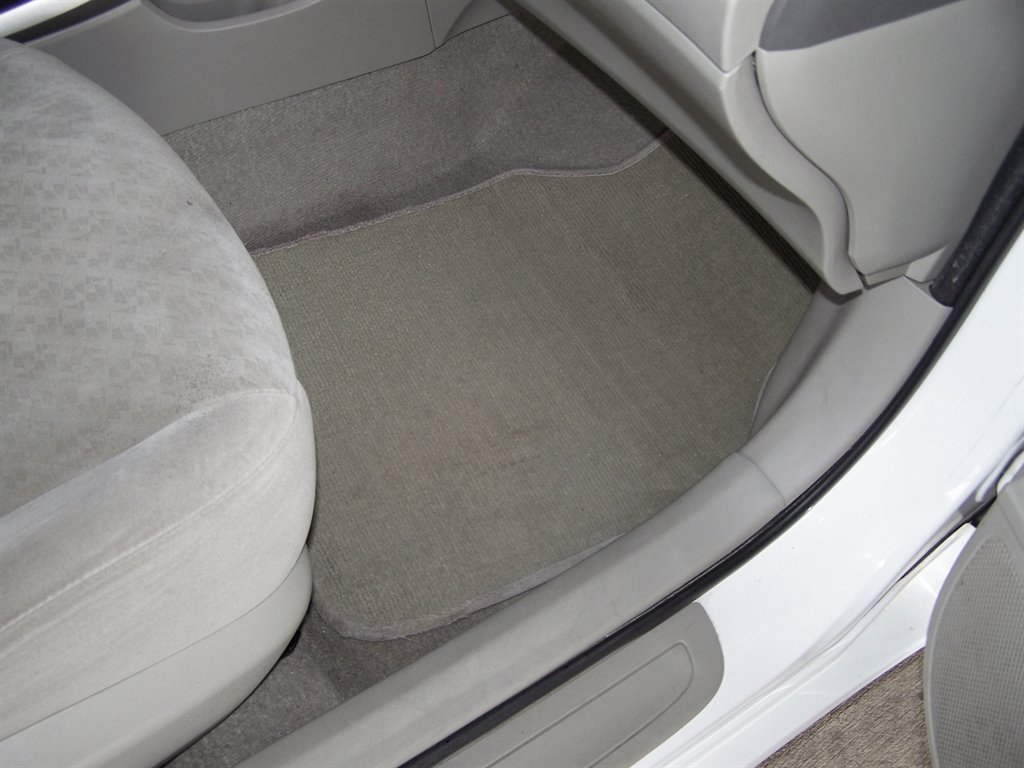 2009 Toyota Corolla LE photo