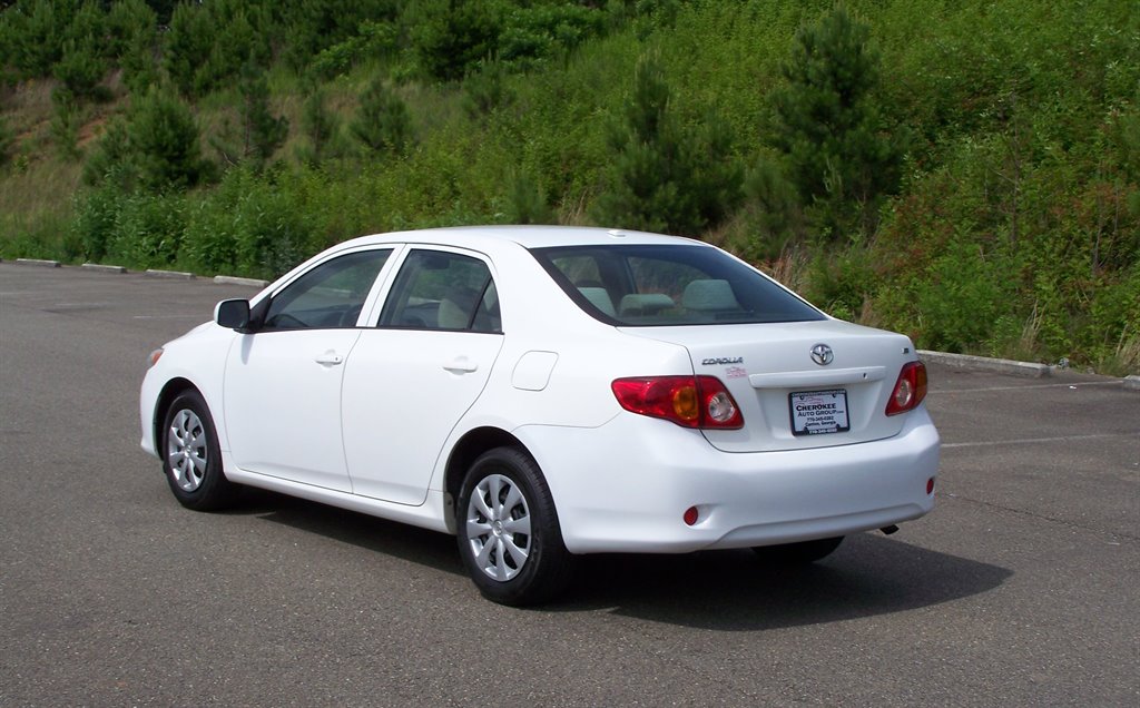 2009 Toyota Corolla - $6,990