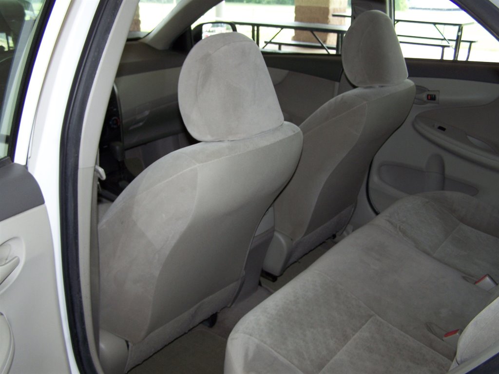 2009 Toyota Corolla - $6,990