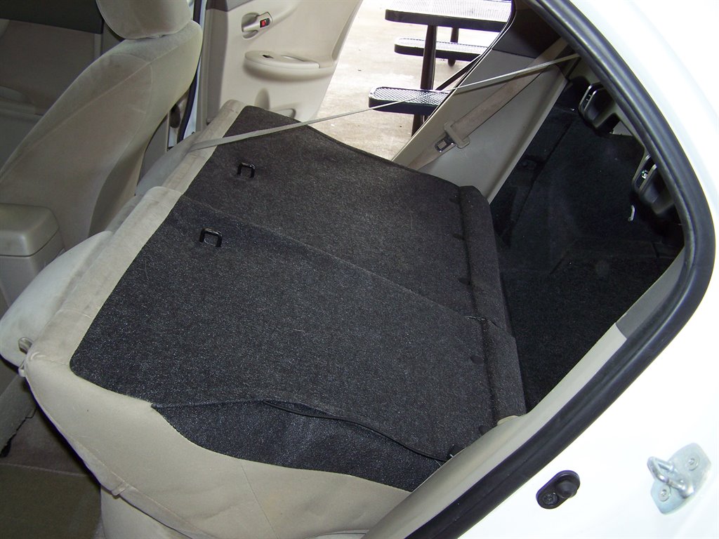 2009 Toyota Corolla LE photo