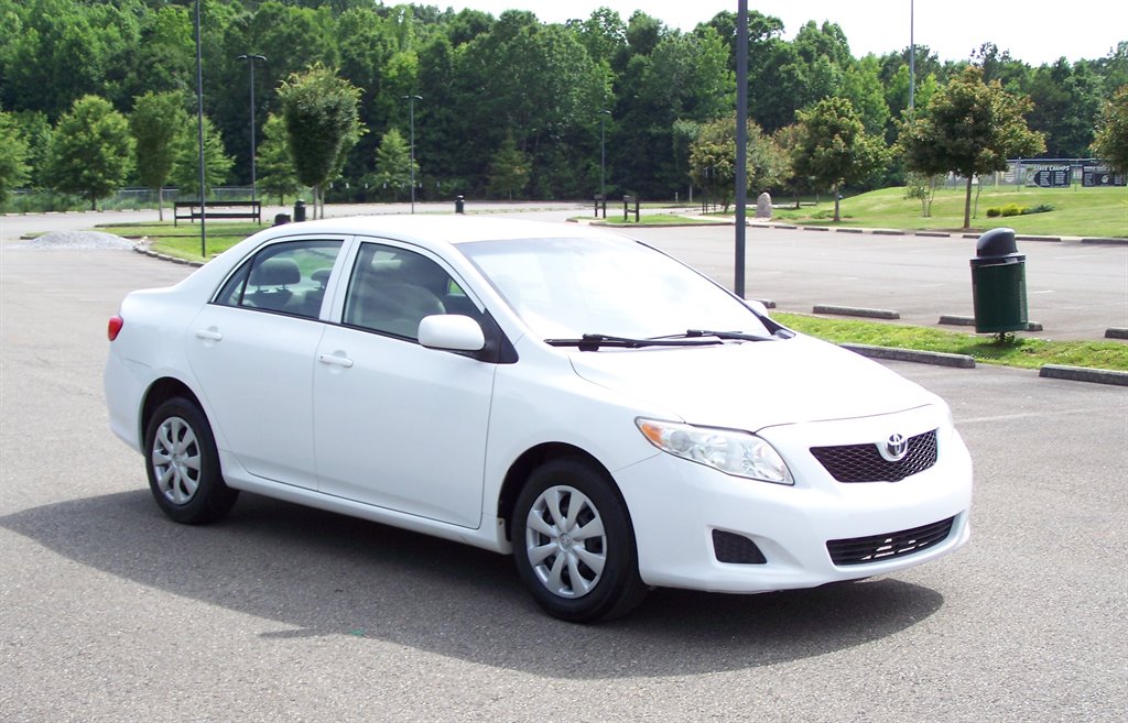 2009 Toyota Corolla - $6,990