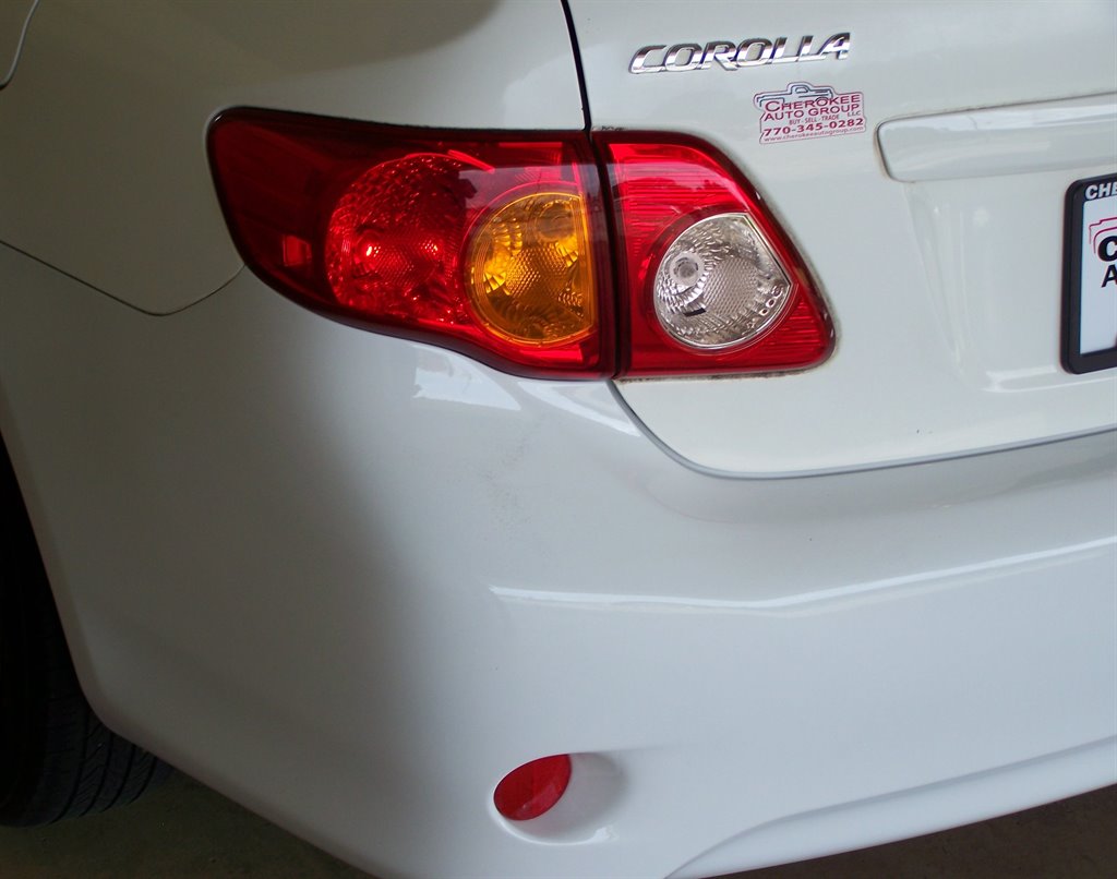 2009 Toyota Corolla LE photo