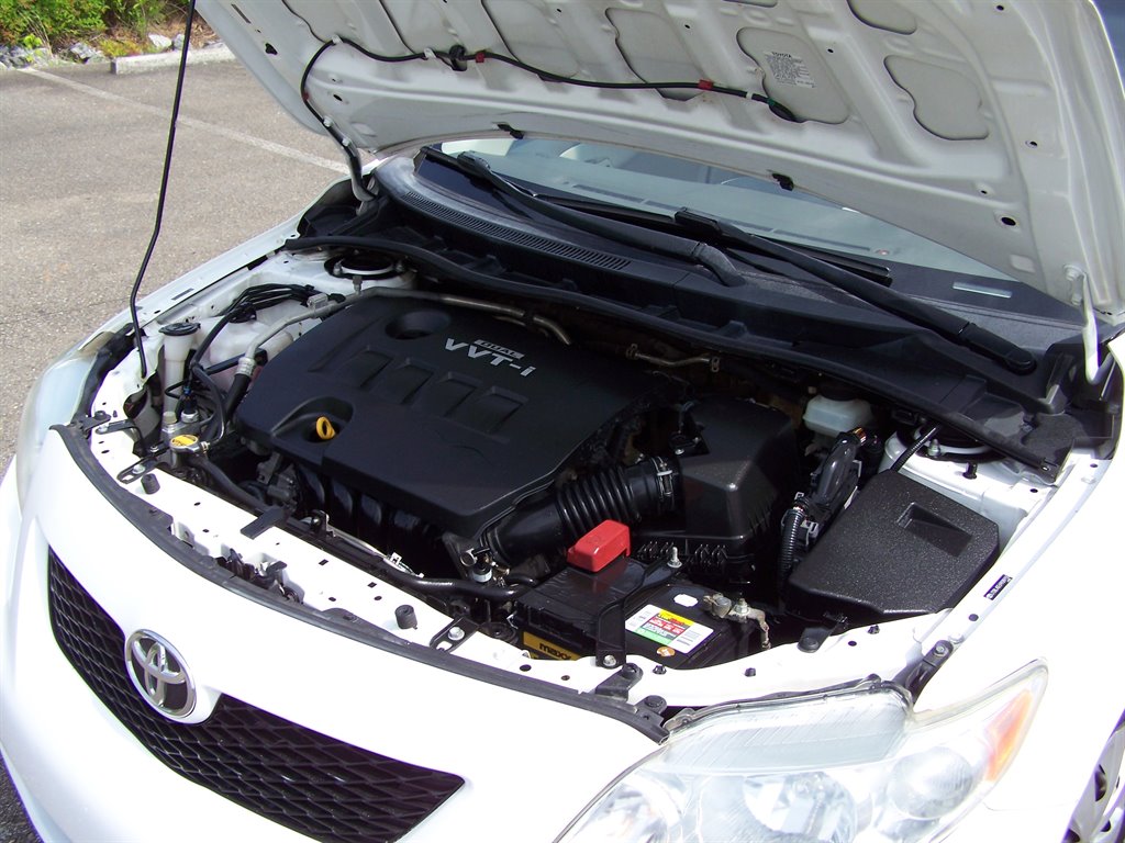 2009 Toyota Corolla LE photo
