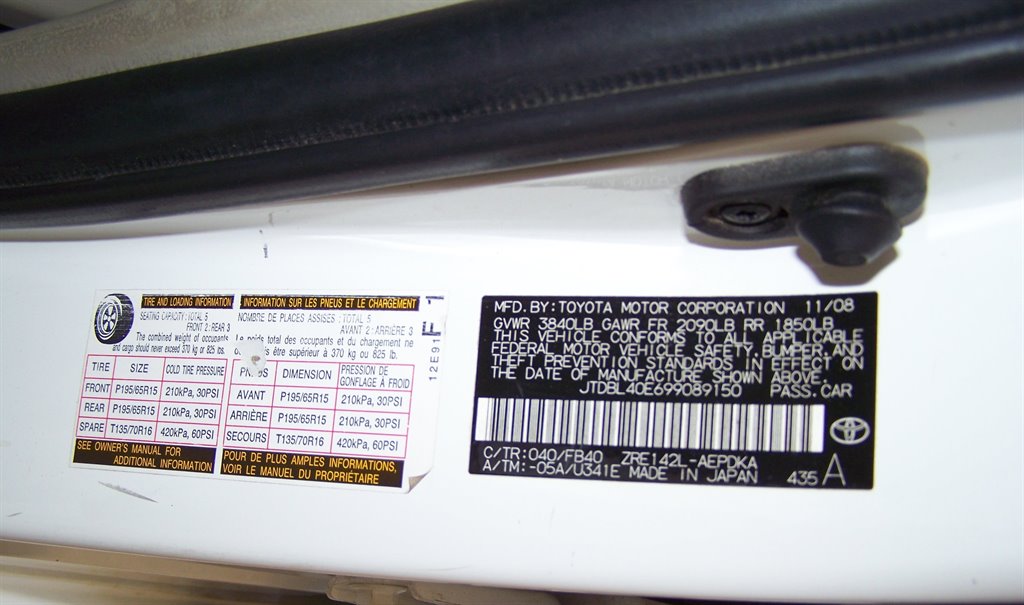 2009 Toyota Corolla LE photo