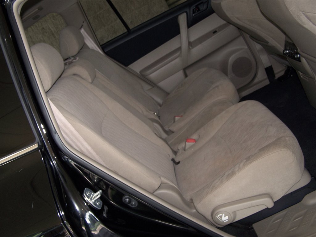 2013 Toyota Highlander - $10,890