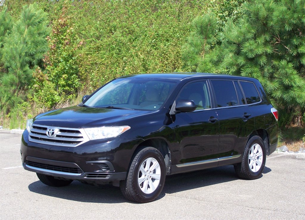 2013 Toyota Highlander - $10,890