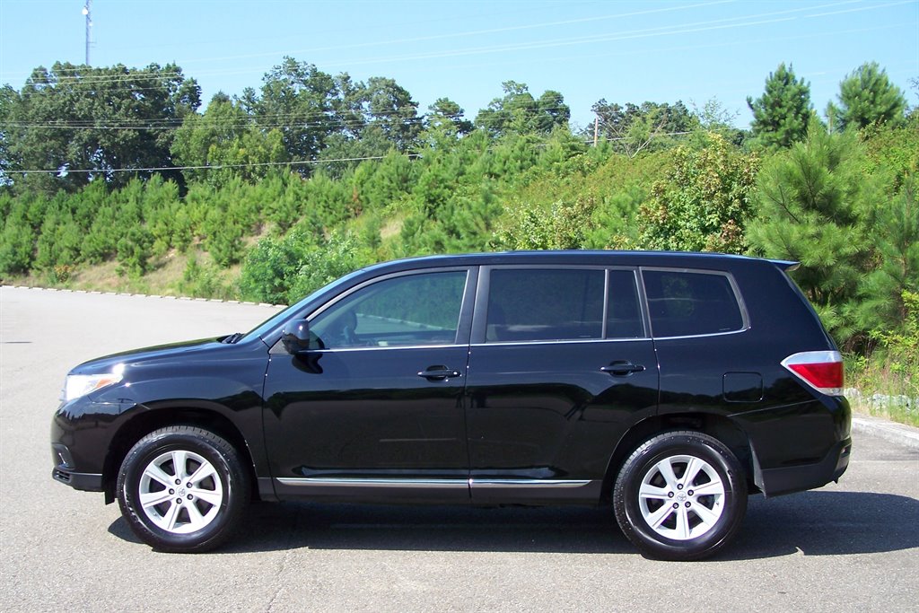 2013 Toyota Highlander - $10,890