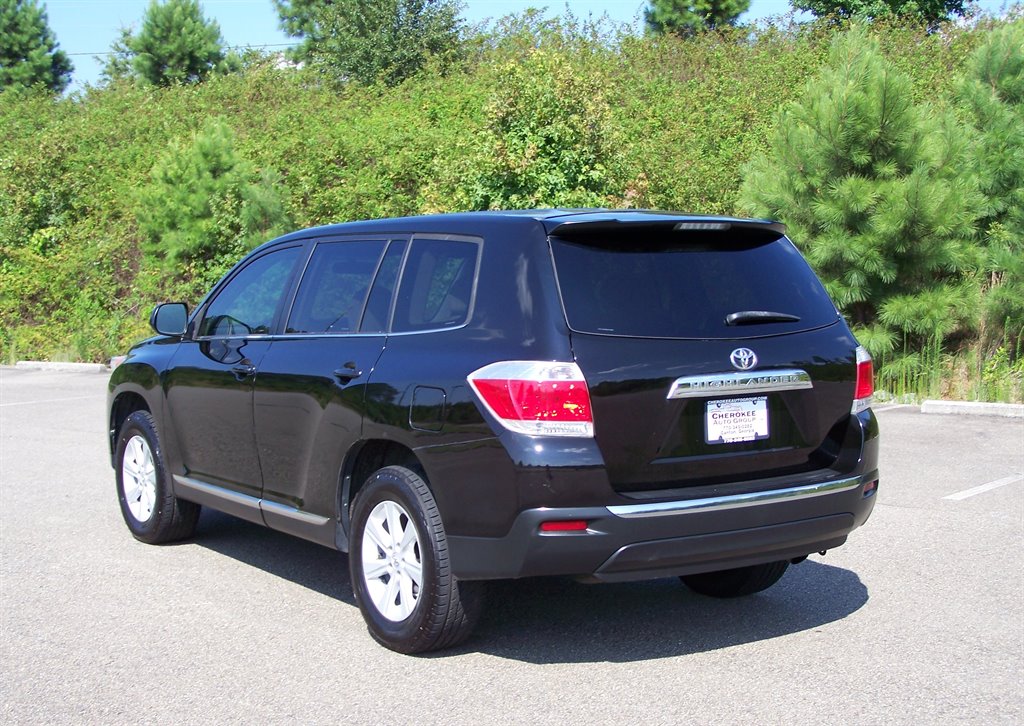 2013 Toyota Highlander - $10,890