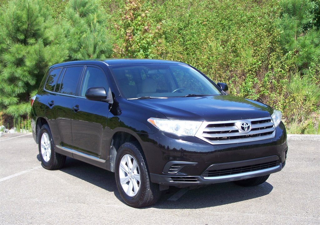 2013 Toyota Highlander - $10,890