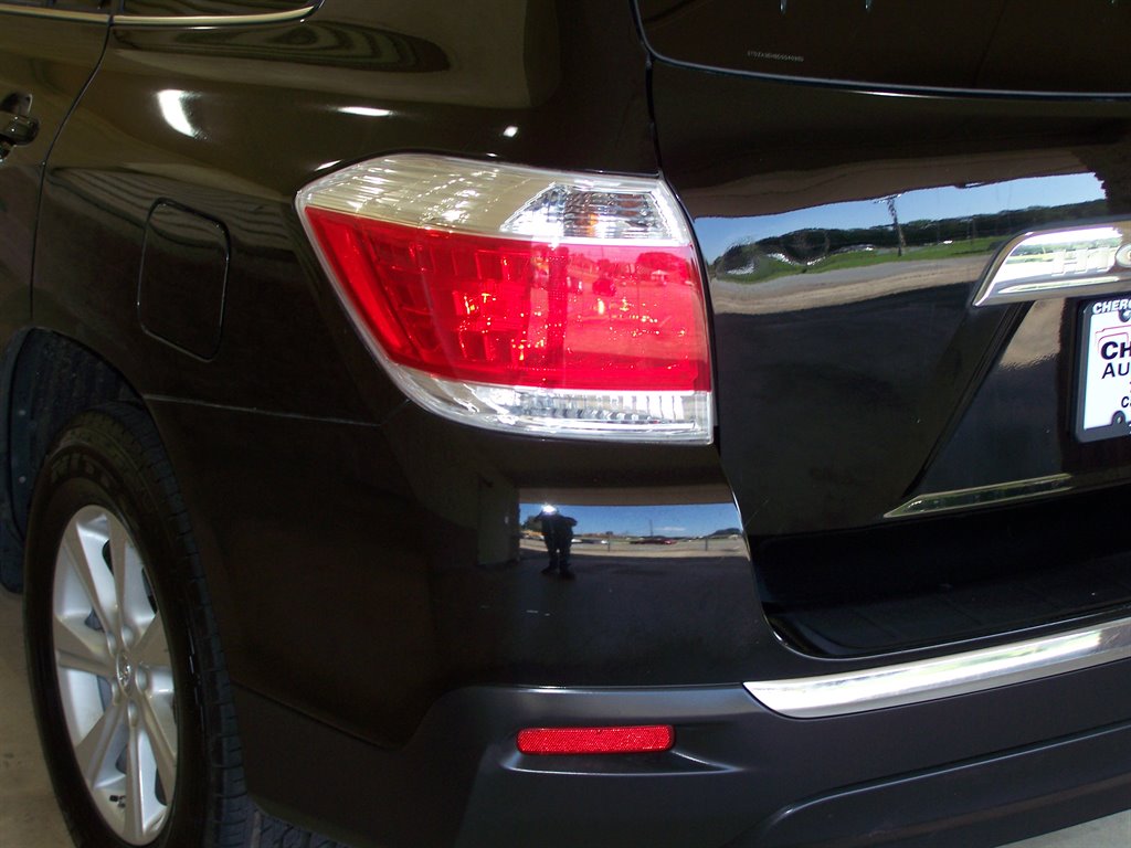 2013 Toyota Highlander - $10,890