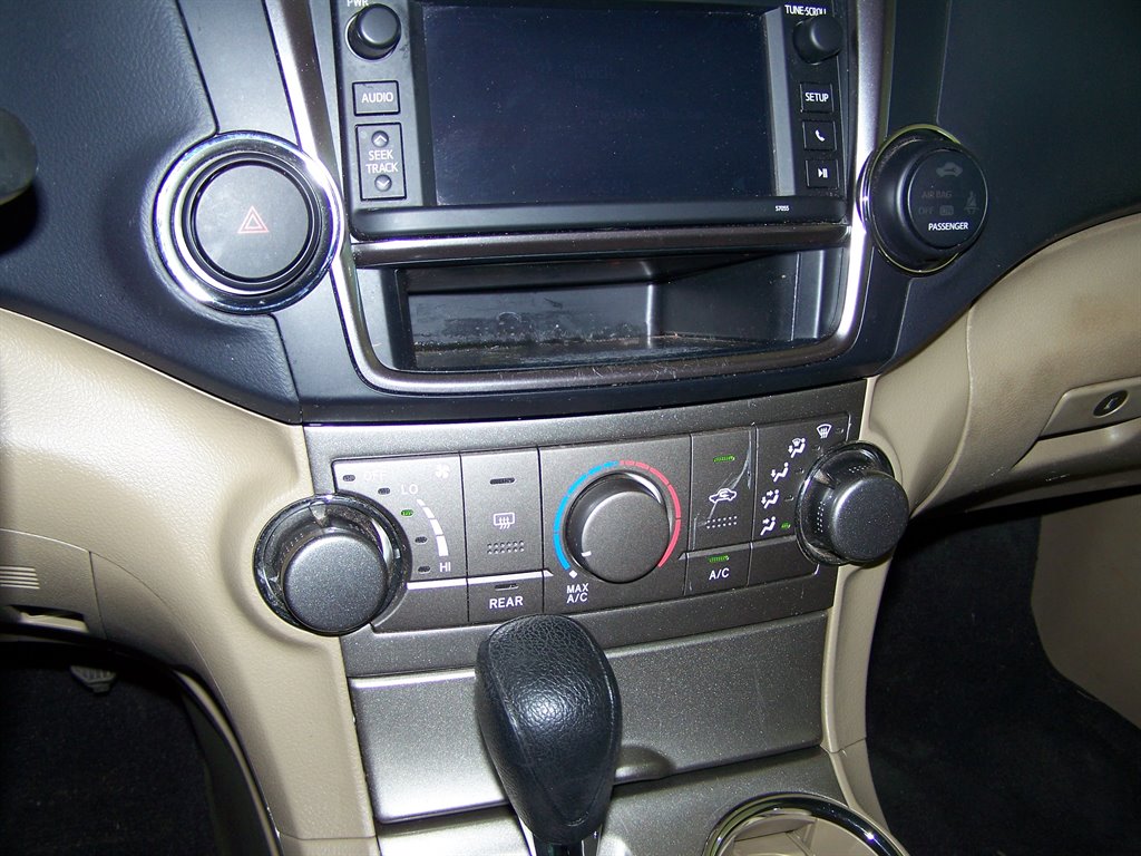 2013 Toyota Highlander photo