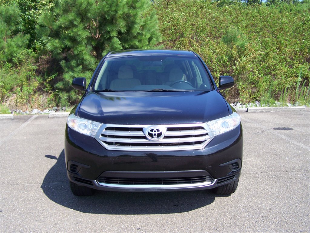 2013 Toyota Highlander - $10,890
